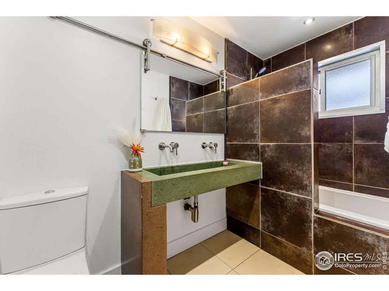 listing-thumbnails