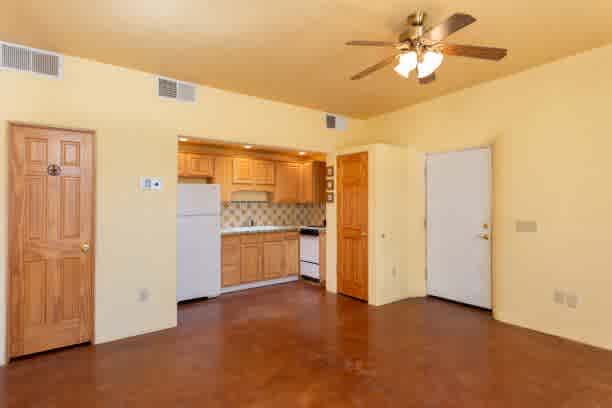 listing-thumbnails