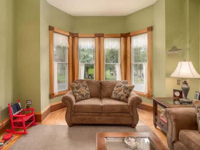 listing-thumbnails
