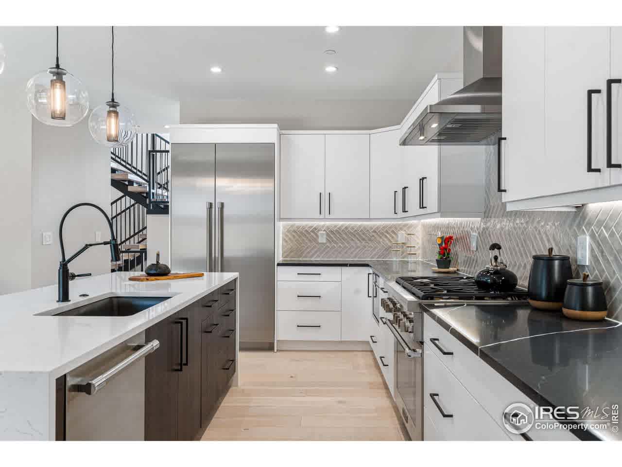 listing-thumbnails
