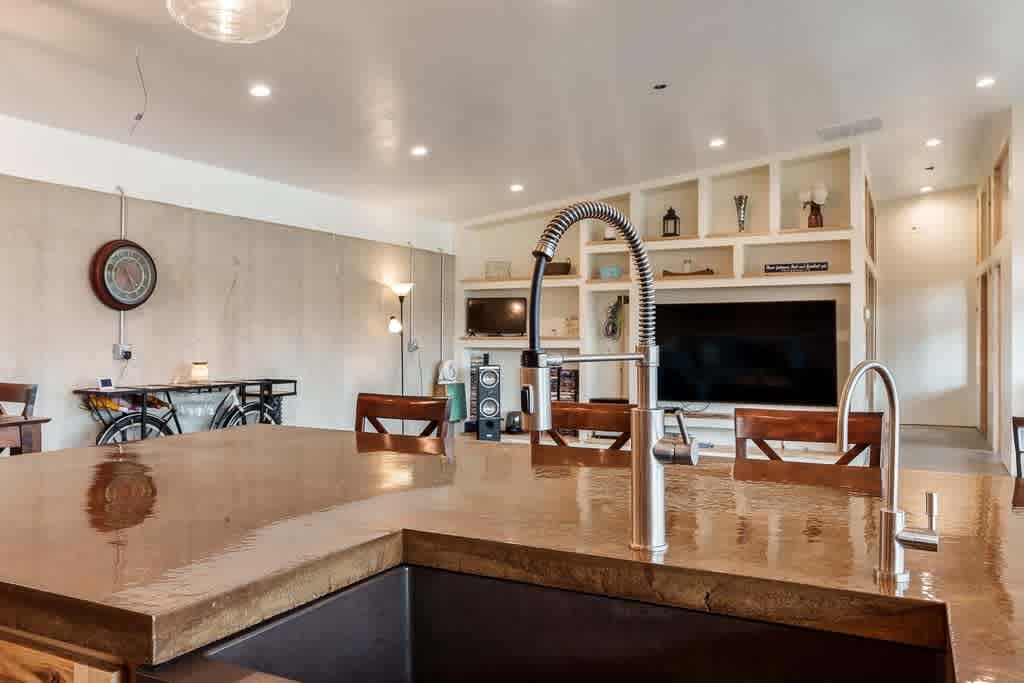 listing-thumbnails