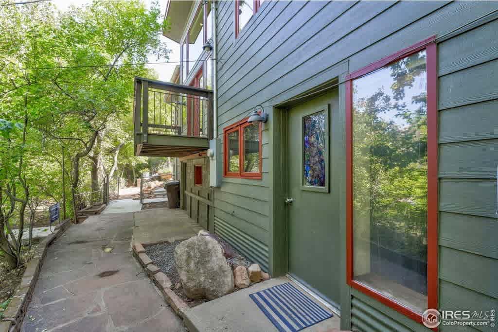 listing-thumbnails