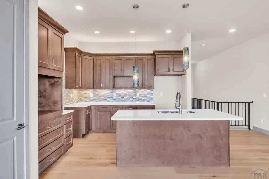 listing-thumbnails
