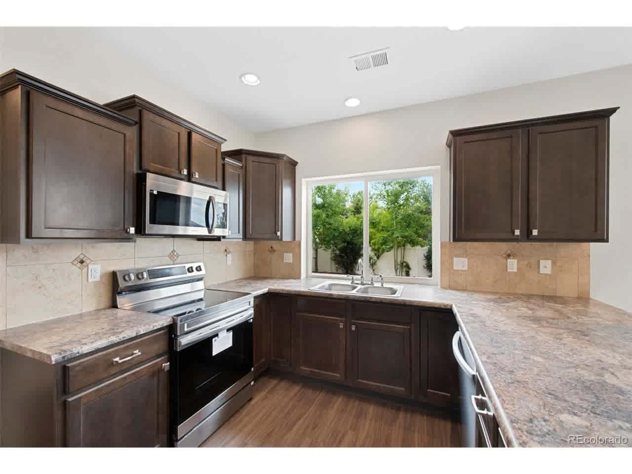 listing-thumbnails