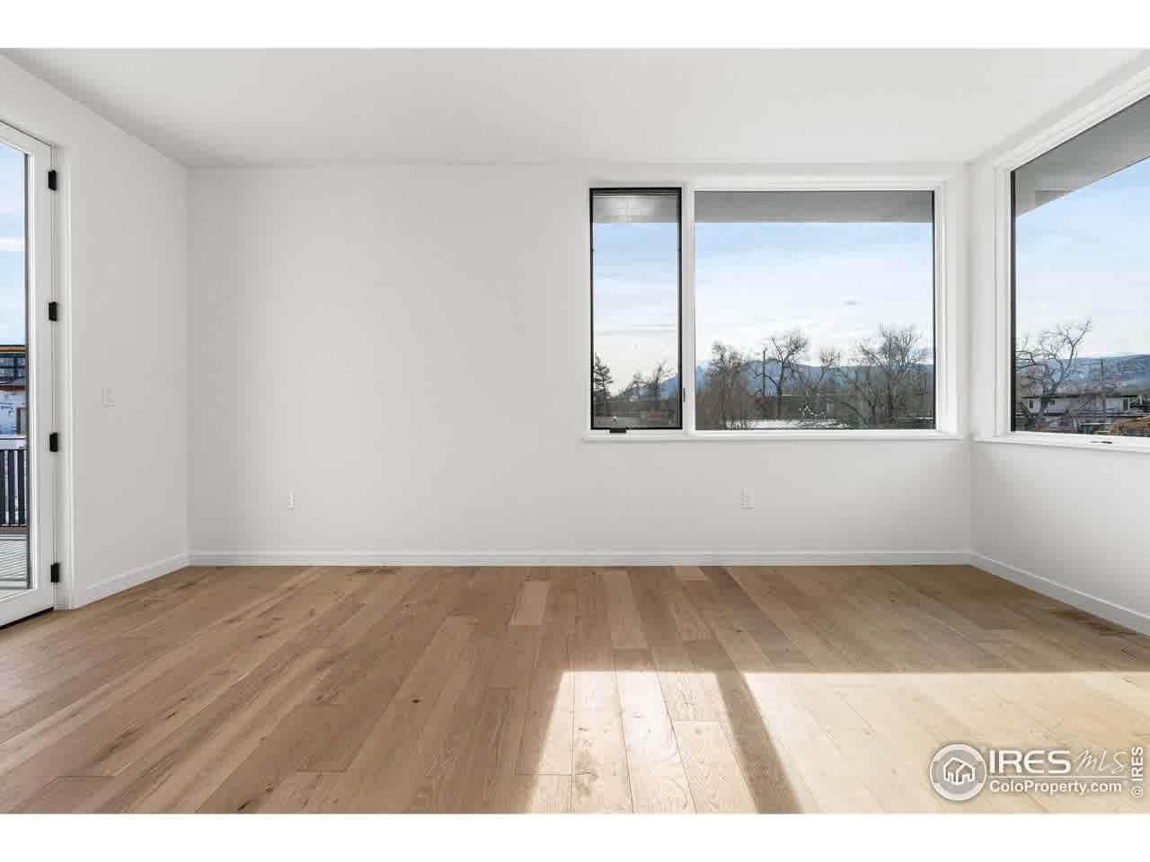 listing-thumbnails