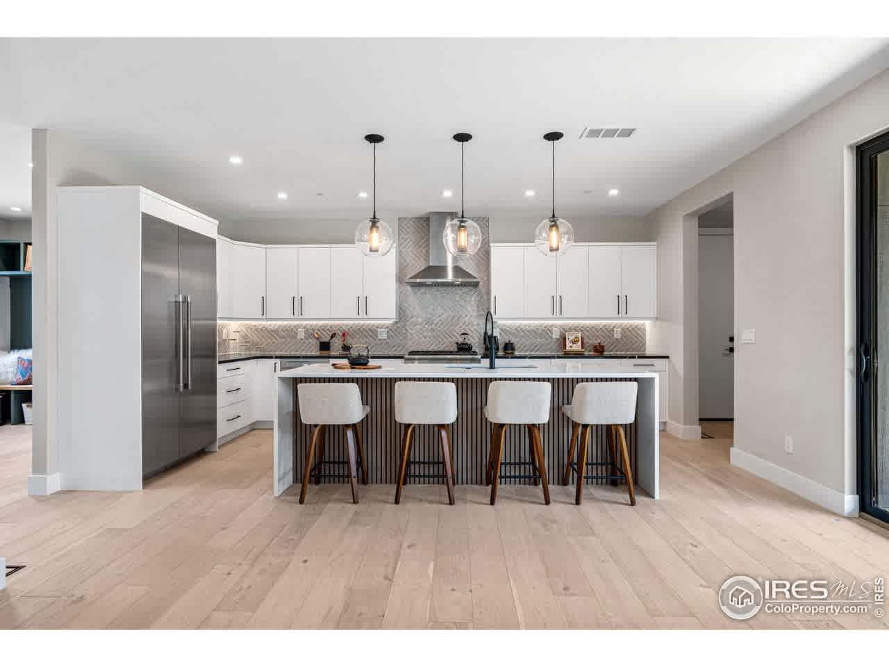 listing-thumbnails