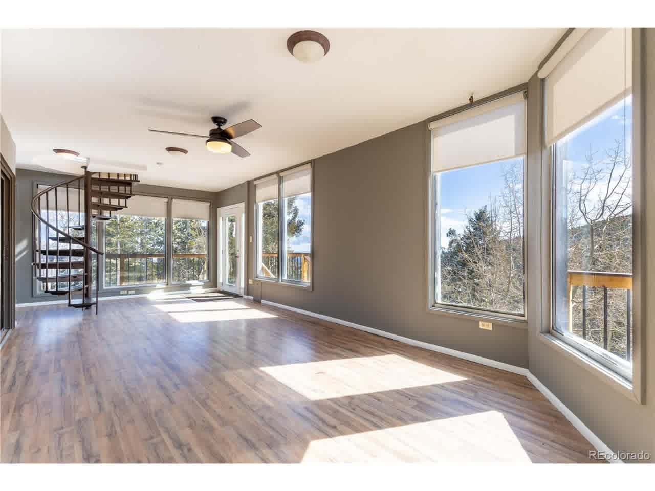 listing-thumbnails