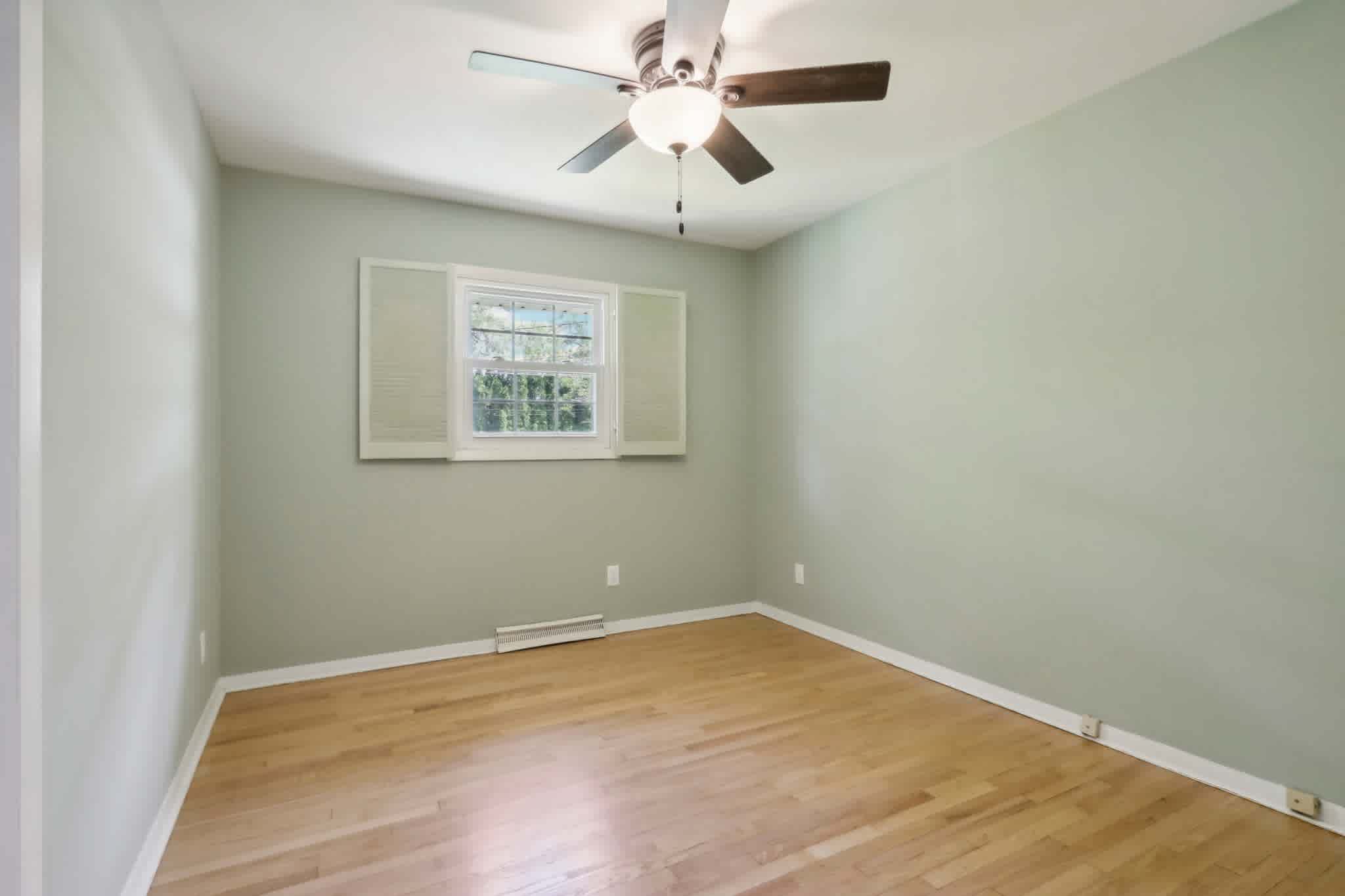 listing-thumbnails