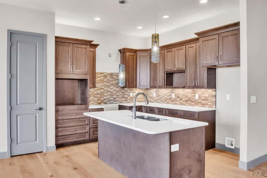 listing-thumbnails