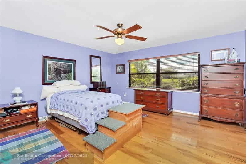 listing-thumbnails