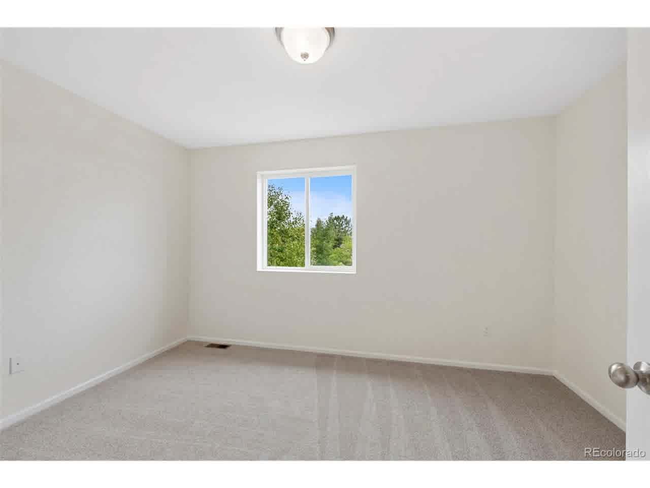 listing-thumbnails