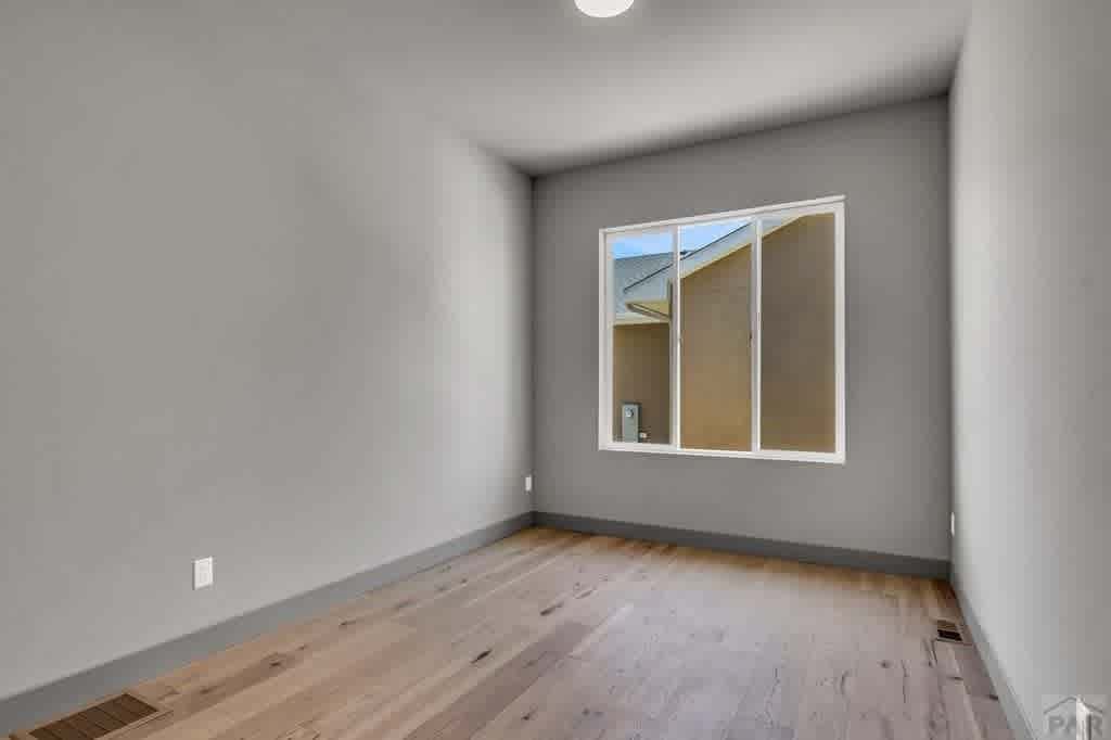 listing-thumbnails